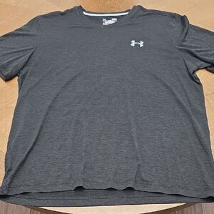 Under Armour Gray Short Sleeve Tee Moisture-Wicking